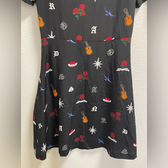 Sandro Wendy Tattoo Print Dress Silk Ruffle Trim Aline Side Zipper Size 2 $495 - Picture 10 of 11